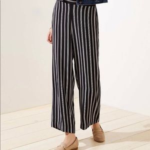 PETITE STRIPED FLUID WIDE LEG PANTS